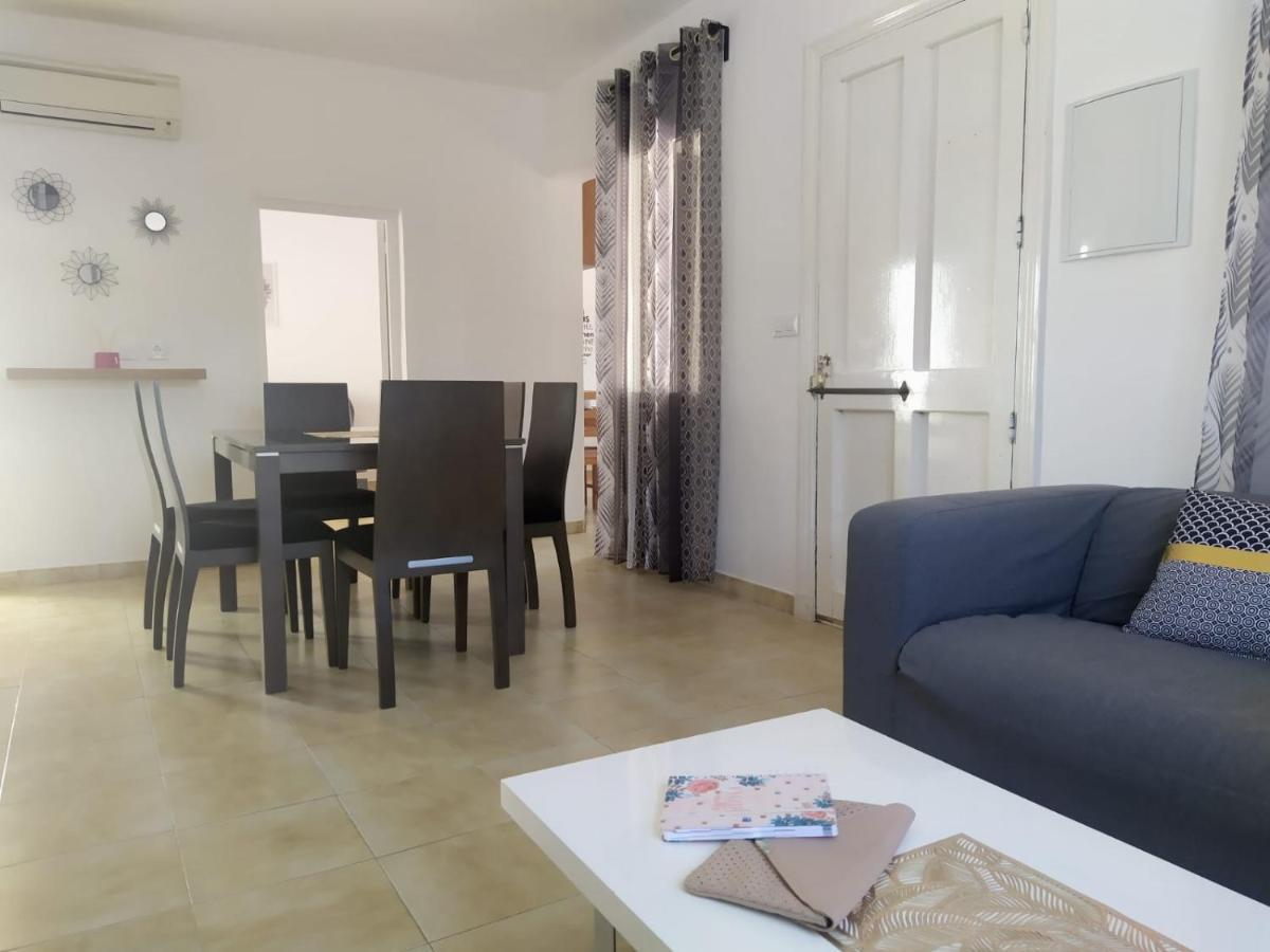 Hermosa Casa Con Piscina Cerca De La Playa De Punta Prima Punta Prima  Exteriör bild